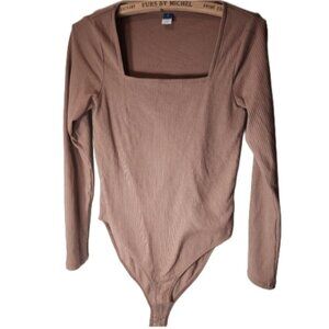 Ribbed Long Sleeve Bodysuit - Brown‎